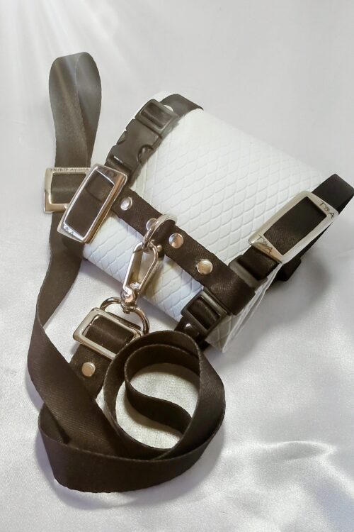 PEITORAL - COLEÇÃO NASTRI - MODELO NERA C - GATO - M